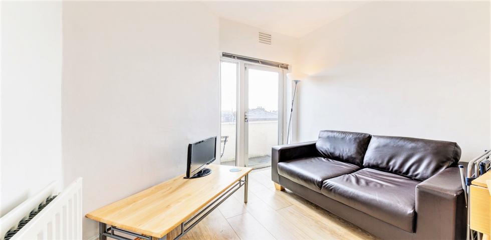 			2 Bedroom, 1 bath, 1 reception Flat			 Sherriff Road, WEST HAMPSTEAD